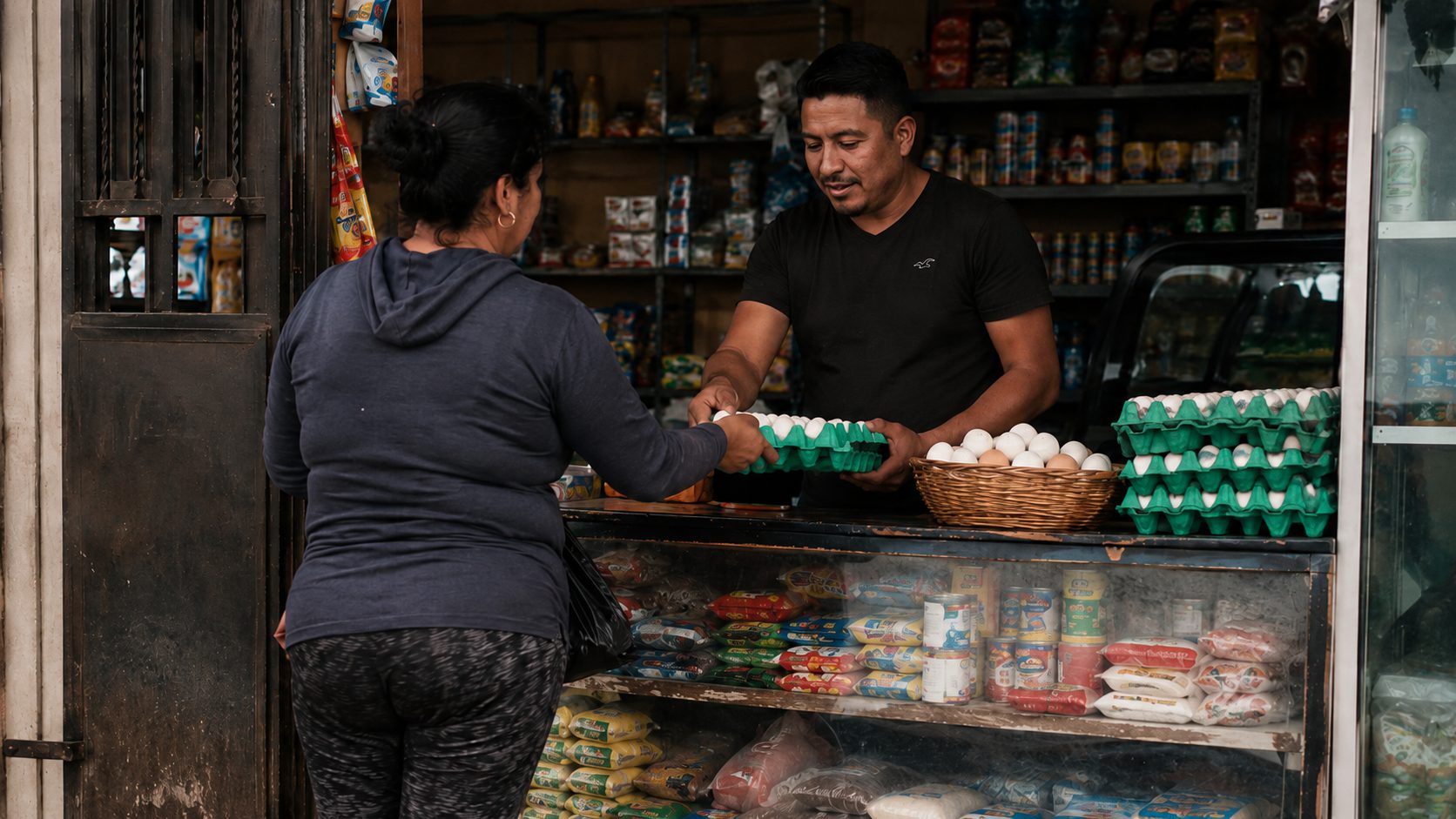El carton de huevos en una tiendita
